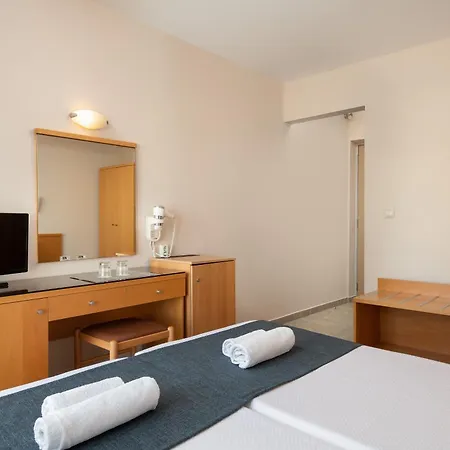 ホテル Nafsika Rhodes City